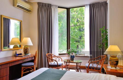 Bán khách sạn mặt tiền 42 lê thánh tôn, quận 1 | hầm + 9 tầng | giá 115 tỷ