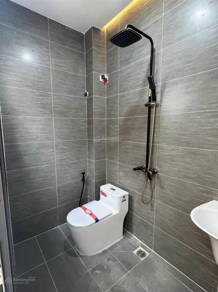 Bán nhà cấp 4 dt 4x10m  1,05 tỷ  ngay chung cư picity  tx14  quận 12