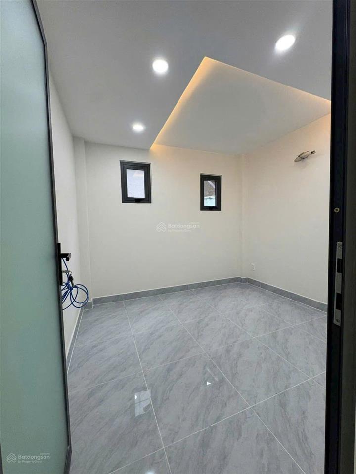 Cần bán nhà mới xây 4 x 9m  1tỷ348tr  ngay ngã tư ga  quận 12