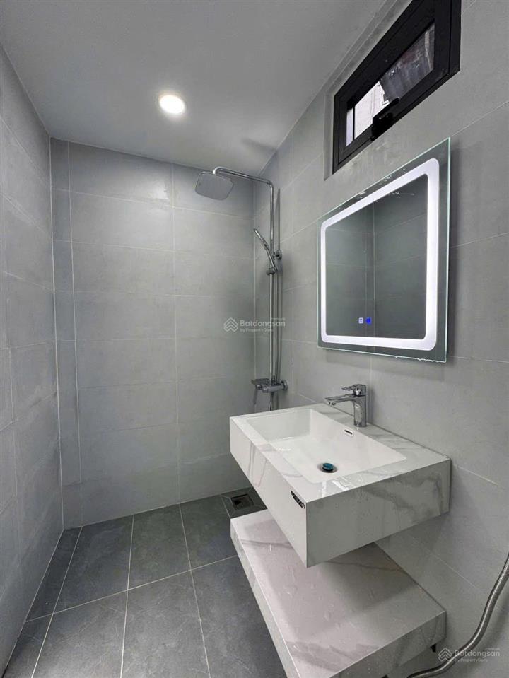 Cần bán nhà mới xây 4 x 9m  1tỷ348tr  ngay ngã tư ga  quận 12