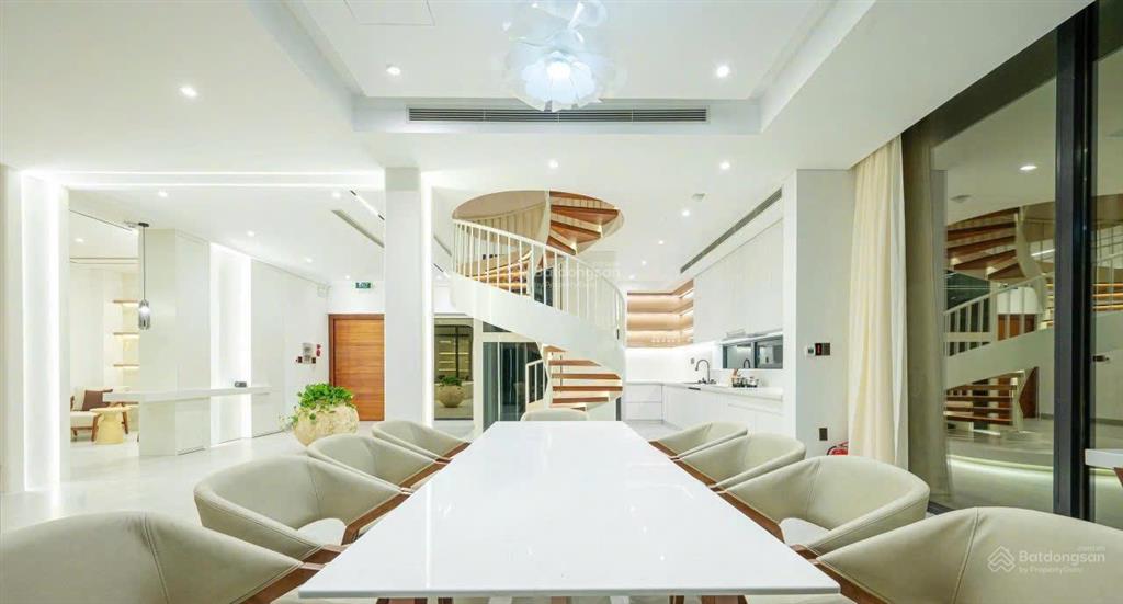 Tôi cần cho thuê ngay biệt thự mặt sông one river villa full nội thất 4pn, có hồ bơi 130tr/tháng
