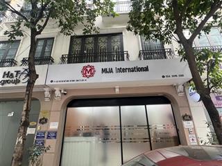 Cho thuê gấp nhà mặt phố văn cao hướng ra hồ tây, diện tích 40m2 x 5 tầng, mặt tiền 5,5m.