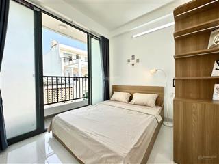 Khai trương chdv mới xây thang máy + pccc đầy đủ 1pn 1pk 50m2 bancol full nội thất gần hàng xanh