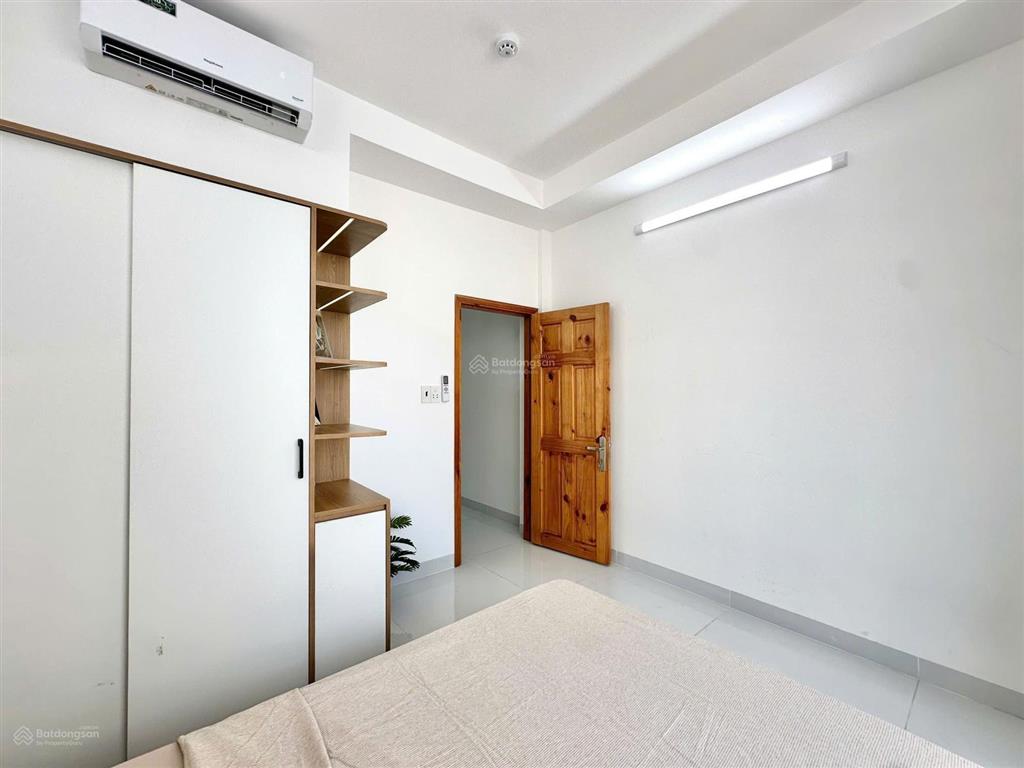 Khai trương chdv mới xây thang máy + pccc đầy đủ 1pn 1pk 50m2 bancol full nội thất gần hàng xanh