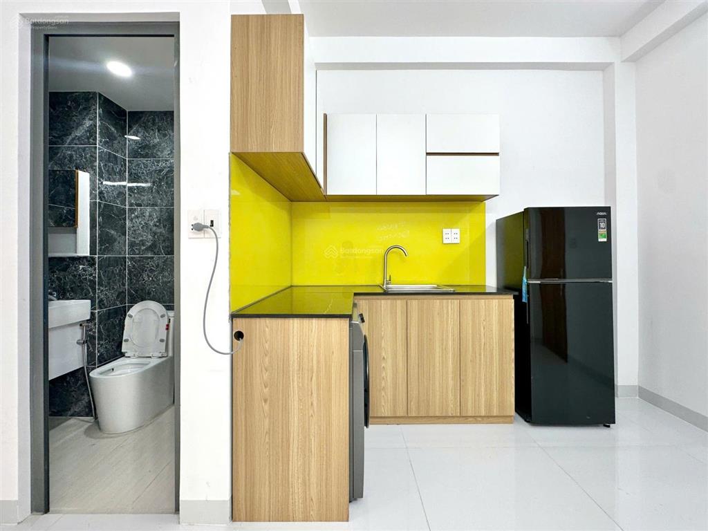 Khai trương chdv mới xây thang máy + pccc đầy đủ 1pn 1pk 50m2 bancol full nội thất gần hàng xanh