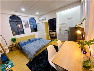 Cho thuê studio penthouse balcony 30m2 gần saigon pearl, vinhomes, cầu thủ thiêm