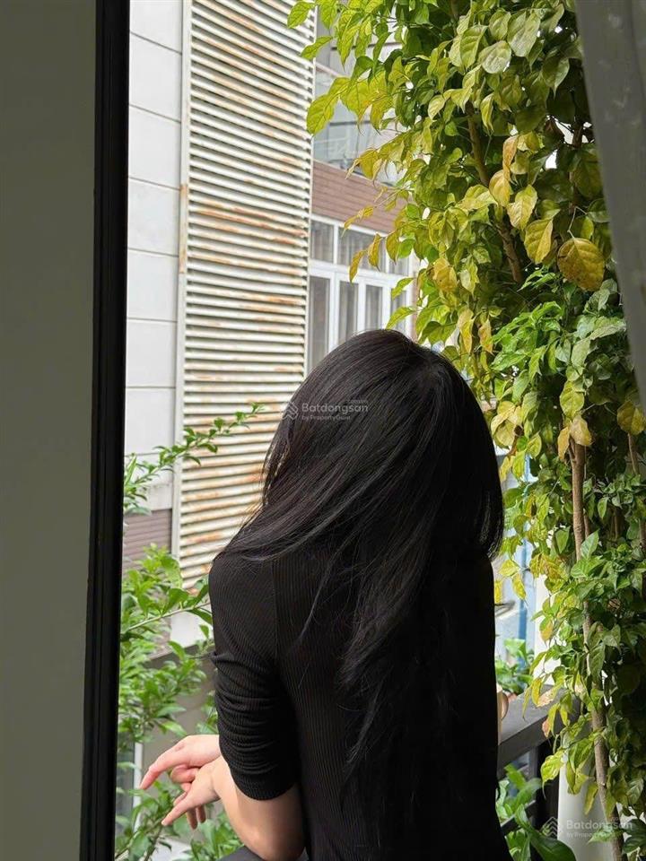 Căn hộ cao cấp hiện đại đầy đủ tiện nghi không gian thoáng mát tối giản
