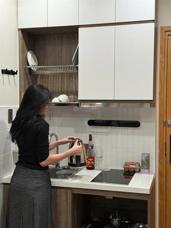 Căn hộ cao cấp hiện đại đầy đủ tiện nghi không gian thoáng mát tối giản
