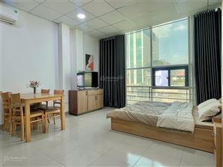 Căn hộ 2 phòng ngủ ngay cầu kiệu  gần ngã tư phú nhuận  có thang máy