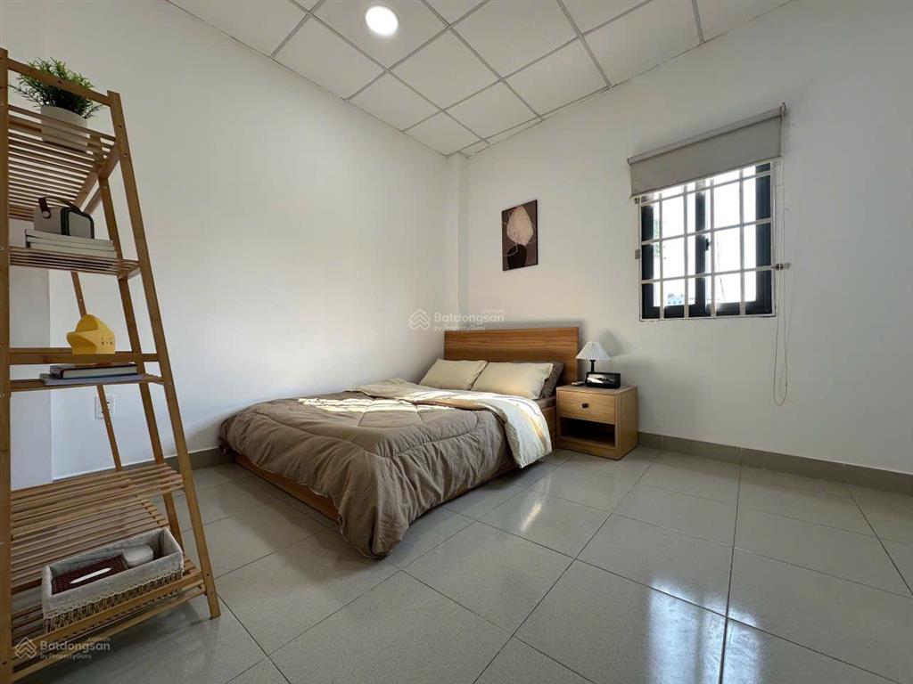 Căn hộ 2 phòng ngủ ngay cầu kiệu  gần ngã tư phú nhuận  có thang máy