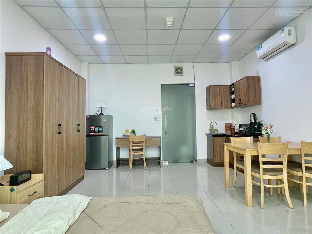 Căn hộ 2 phòng ngủ ngay cầu kiệu  gần ngã tư phú nhuận  có thang máy