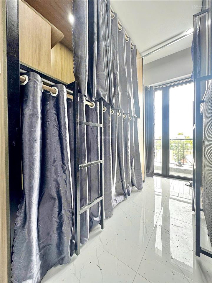 Sleepbox mới 100% có thang máy + ban công  gần cđ công nghệ tphcm