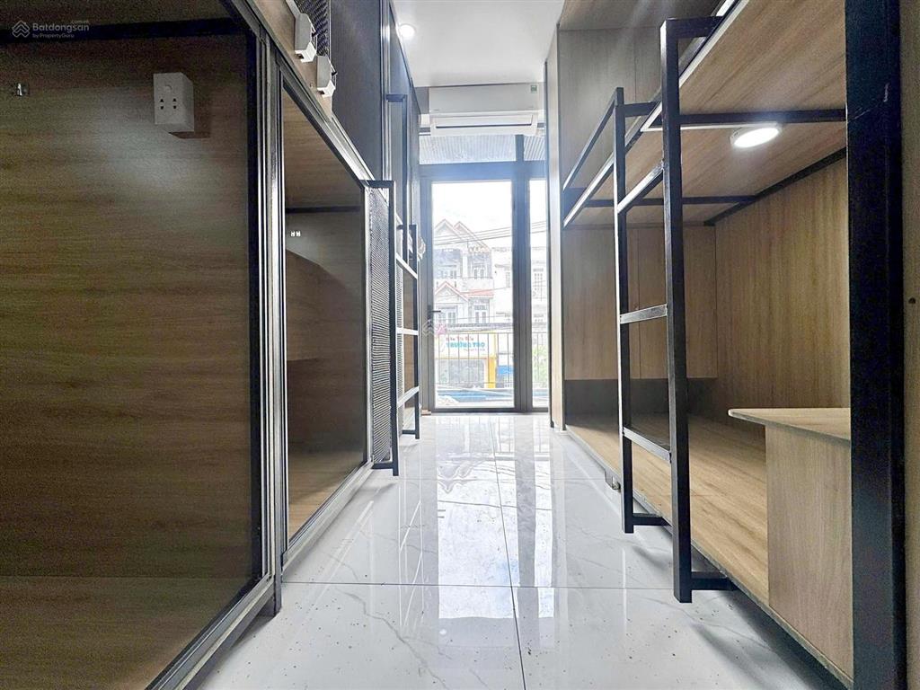 Sleepbox mới 100% có thang máy + ban công  gần cđ công nghệ tphcm