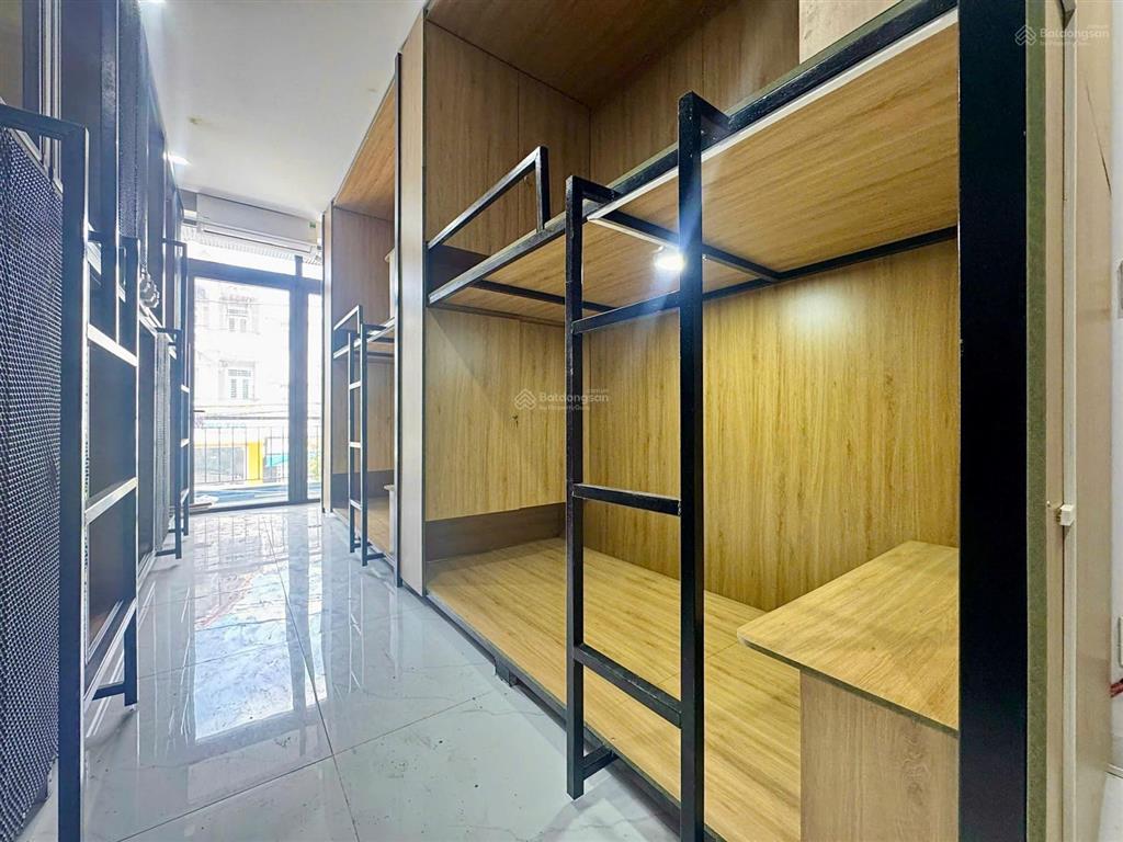 Cho thuê sleepbox mới 100% có ban công tại thủ đức gần đh sư phạm kỹ thuật, đh ngân hàng