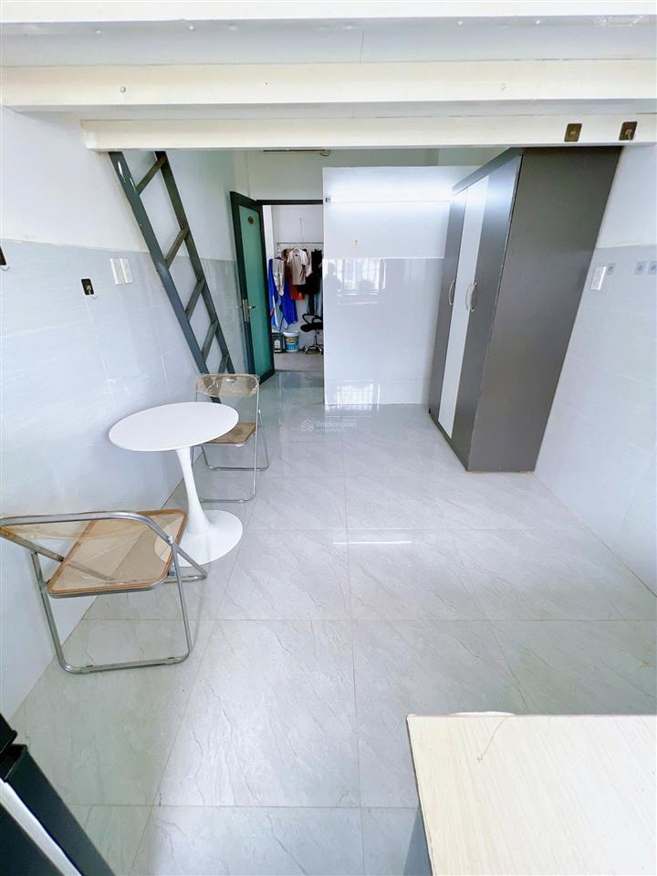 Cho thuê căn hộ duplex 30m2 phụ hợp 3  4 bạn  gần học viện cán bộ