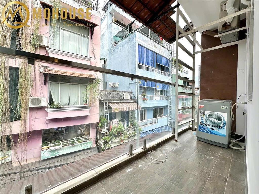 Cho thuê căn hộ 1 phòng ngủ ban công rộng  ngay đại học văn lang