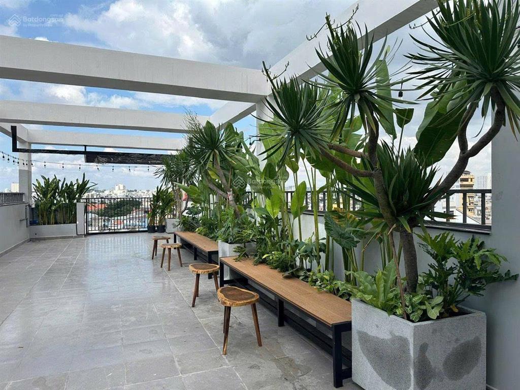 Cho thuê căn hộ 2 phòng ngủ gần ngã tư hàng xanh full nội thất, thang máy  bảo vệ 24/24