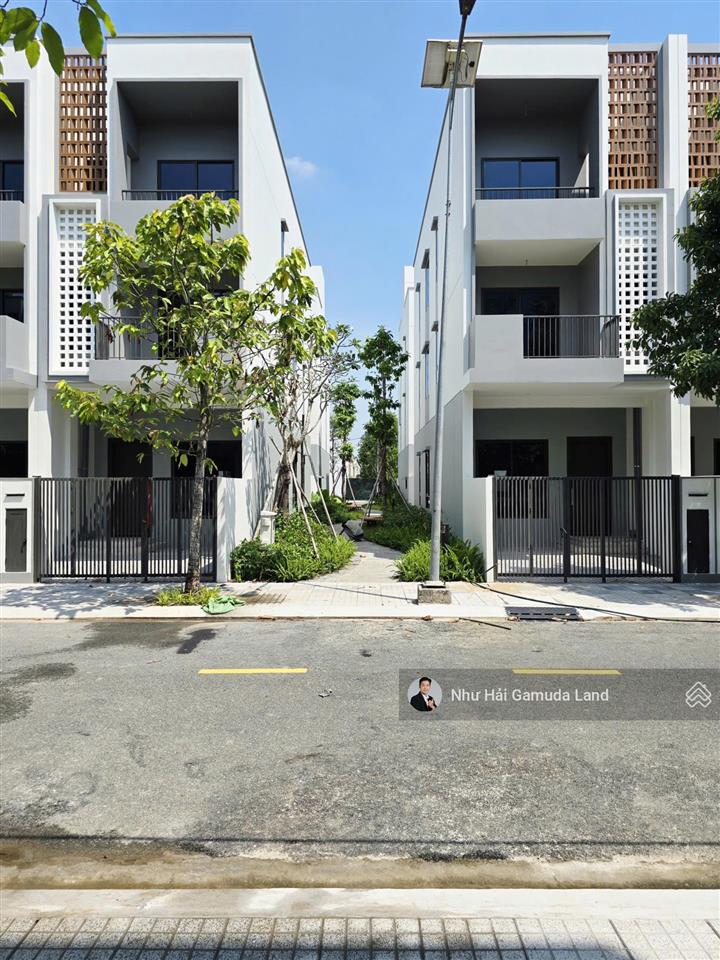 Nhà phố cao cấp the meadow bình chánh new 100%  chỉ 7 triệu ở liền  0931 280 *** hải