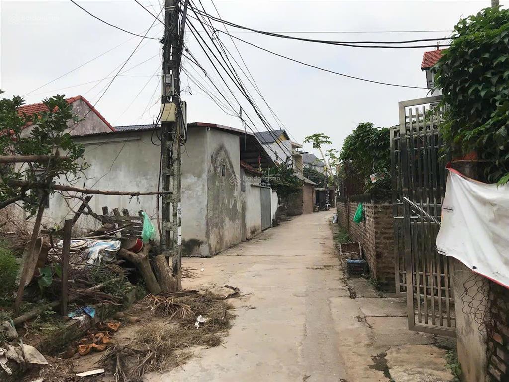 Chính chủ bán lô góc 2 mặt tiền 63m2  tráng việt  ngõ 4m ô tô vào đất