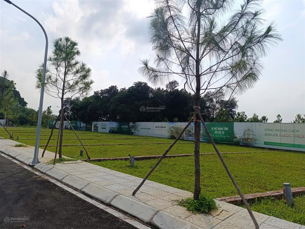 Bán đất gần khu công nghệ cao hòa lạc 100m², mặt tiền 6m, sổ đỏ sẵn, giá 2 tỷ