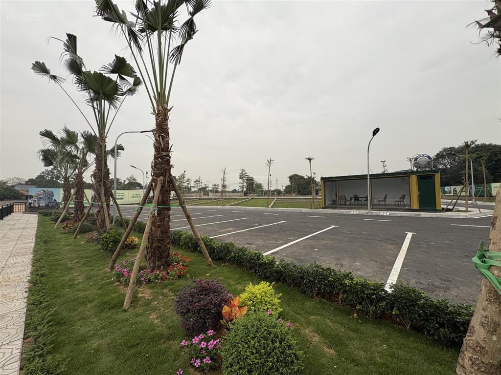 Sở hữu ngay 100m2 đất view hồ gần khu công nghệ cao full thổ cư, giá chỉ hơn 2 tỷ!
