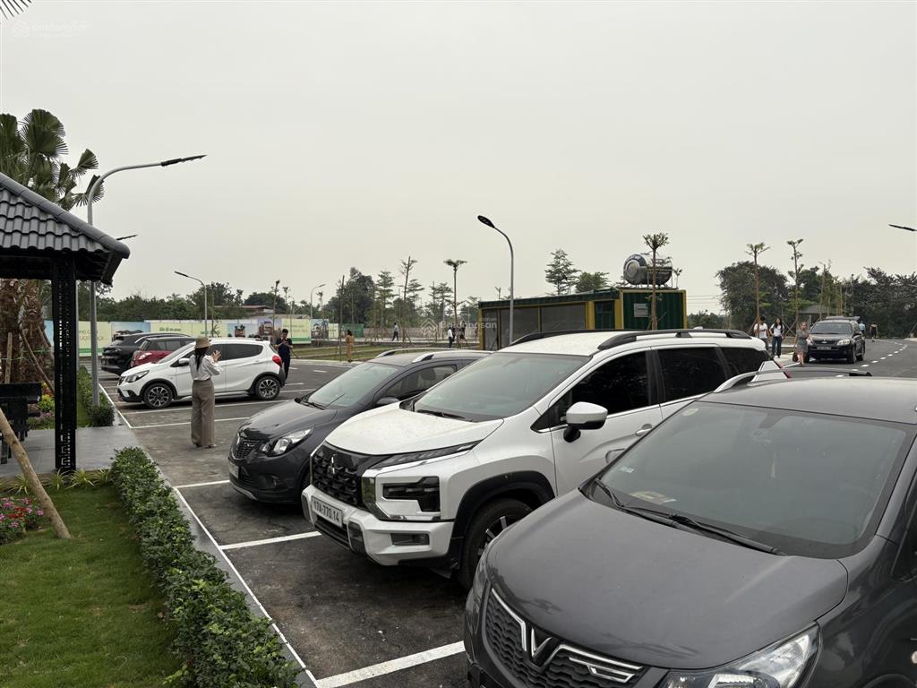 Sở hữu ngay 100m2 đất view hồ gần khu công nghệ cao full thổ cư, giá chỉ hơn 2 tỷ!