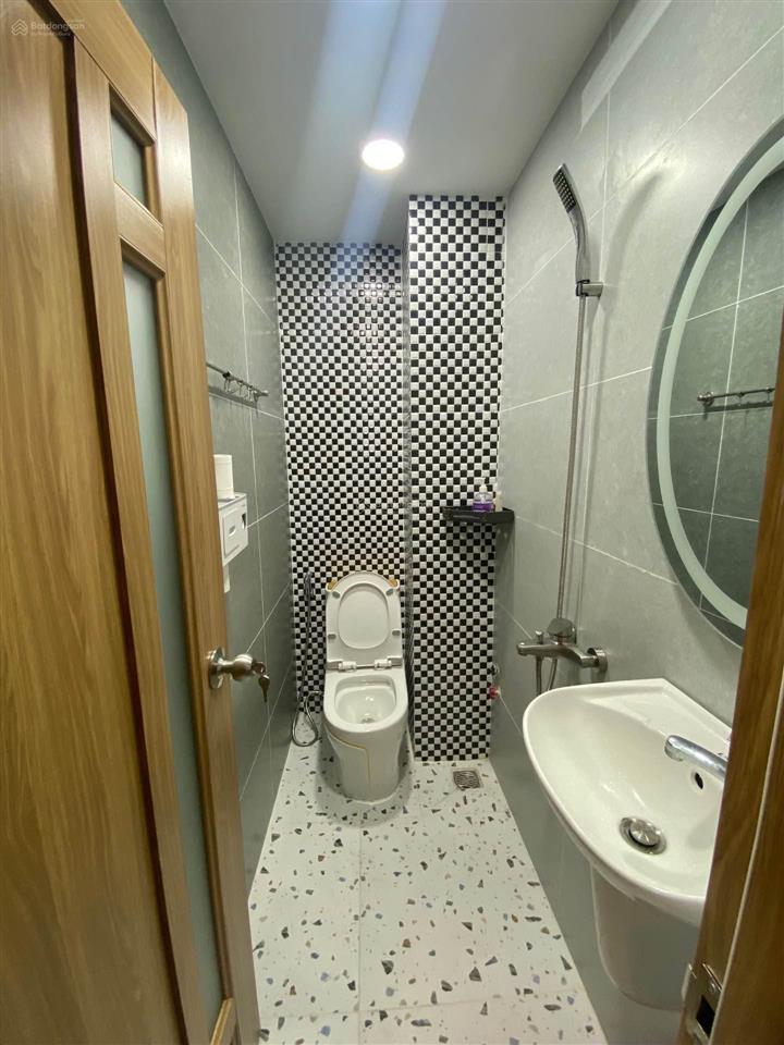 Nhà nguyễn xí 4pn hẻm xe hơi thông chỉ 9.09 tỷ tl