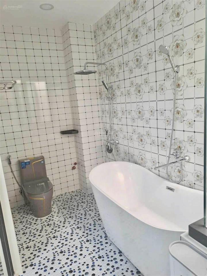 Nhà nguyễn xí 4pn hẻm xe hơi thông chỉ 9.09 tỷ tl