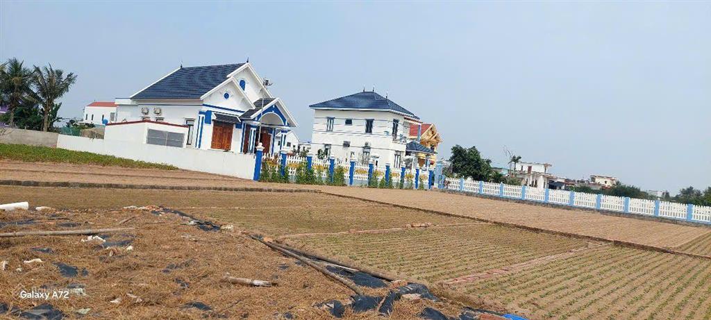 Cần tiền nên bán gấp đất sát bãi tắm, sát đường bộ ven biển, gần khu cn, 88m, giá 1.1 tỷ,