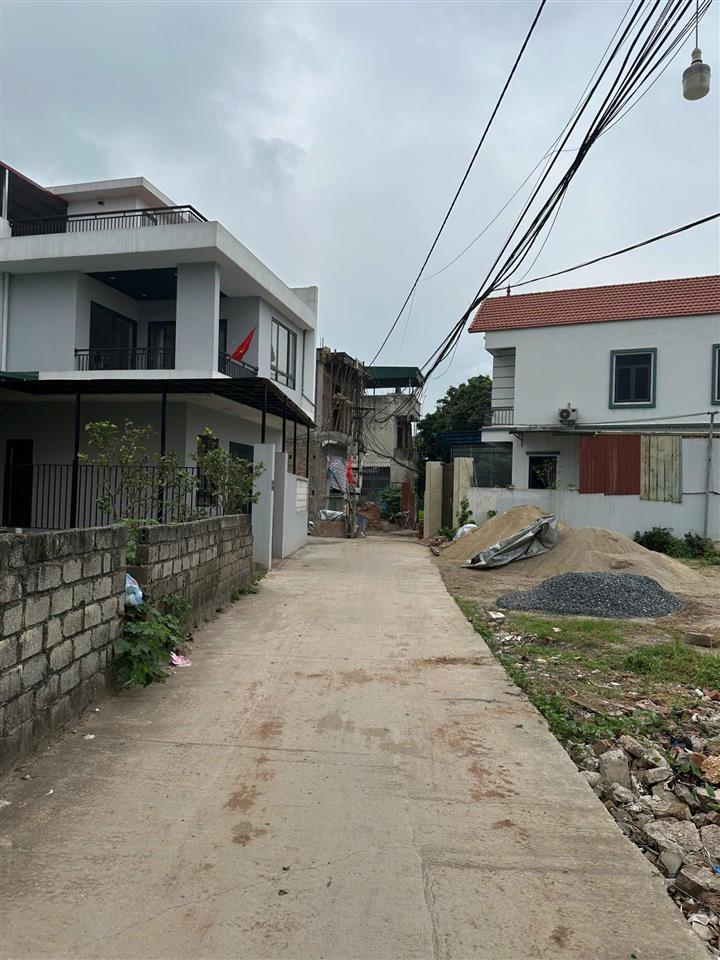 Cần bán gấp đất phượng nghĩa, chương mỹ, 60m, giá hơn 3 tỷ, ngõ thông, ô tô, cách đg liên xã 40m