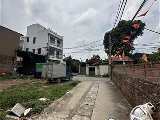 Đất f0 trong dân, tt chúc sơn, chương mỹ, 50m, nhỉnh 3 tỷ, ngõ thông, ô tô. gần cụm cn, gần trường