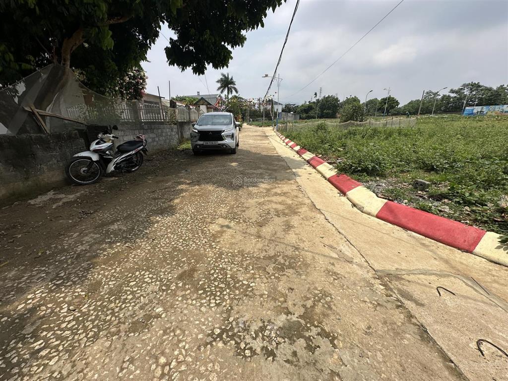 Chính chủ gửi bán lô đất tại lương sơn, hòa bình. diện tích 131m, giá hơn 1 tỷ, ngõ thông, ô tô