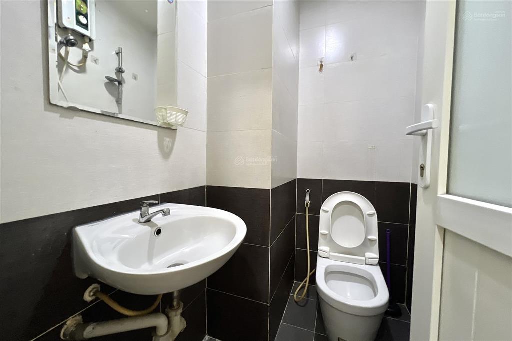 Cho thuê nhà trọ 175 nguyễn thị thập, 5 triệu, 20m2 siêu hot