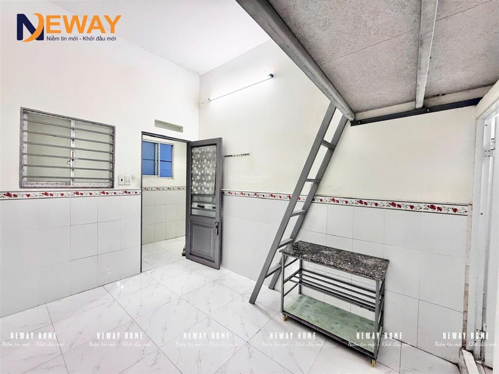 Hàng hiếm tại lê văn quới, 2,2 triệu, 18m2, phòng trọ cơ bản cho thuê
