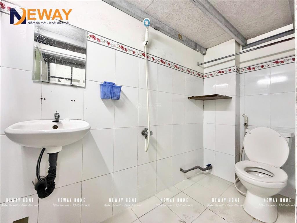 Hàng hiếm tại lê văn quới, 2,2 triệu, 18m2, phòng trọ cơ bản cho thuê