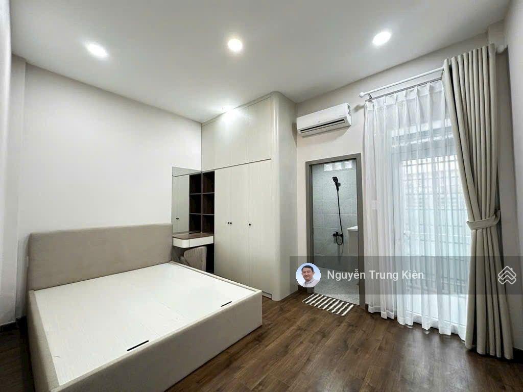Bán nhà trần xuân soạn, sát mặt tiền, hẻm ô tô thông, liền kề trung tâm quận 1