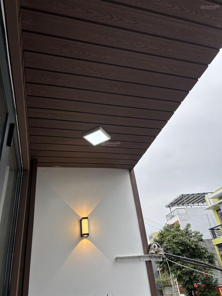 Bán nhà riêng tại 132 huỳnh thúc kháng, 11,5 tỷ, 70m2, 7pn, 5wc, đẹp, nhiều tiện ích