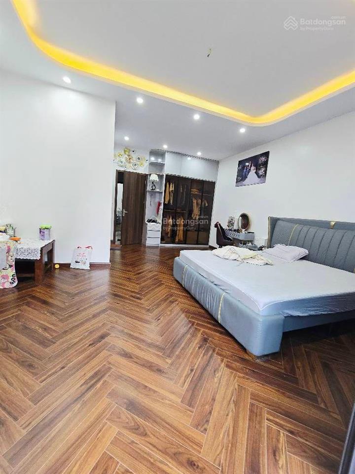 Bán nhanh nhà 5 tầng thang máy liền kề văn khê  vạn phúc, vỉa hè đá bóng, 83m² chỉ 22,4 tỷ