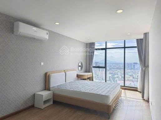 Chính chủ cần bán căn hộ flc 265 cầu giấy 3pn, full nội thất, sổ đỏ sẵn sàng, giá không thể rẻ hơn