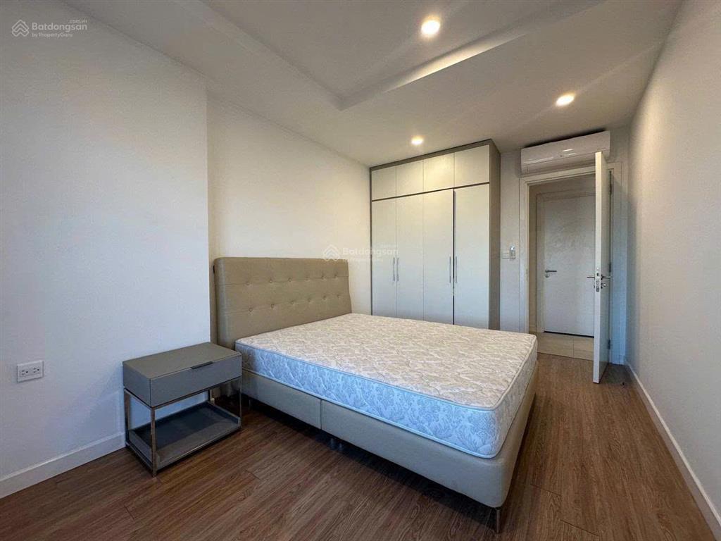 Cho thuê căn 3pn chung cư ngoại giao đoàn full nội thất mới đẹp