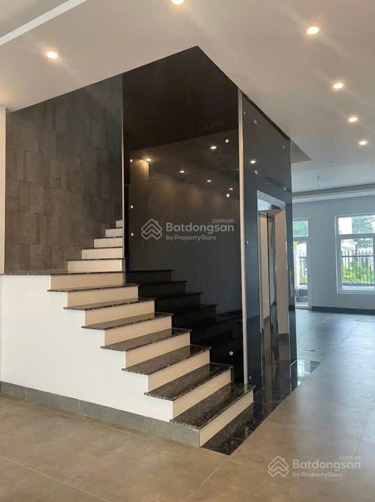 Cho thuê biệt thự liền kề louis đại mỗ , nhà mới, đẹp full nội thất .giá chỉ 30 triệu