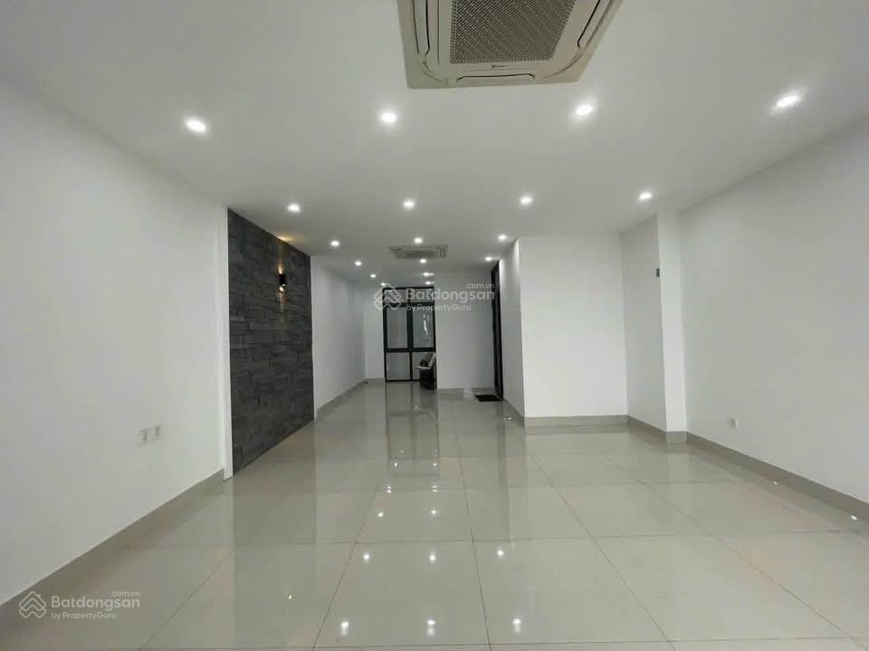 Chỉ 25 triệu  biệt thự 5 tầng thang máy full nội thất khu sao biển vop1