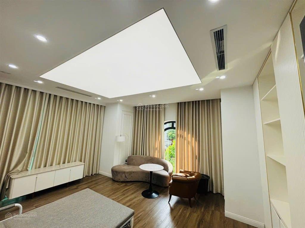 Chỉ 30 triệu thuê ngay biệt thự song lập view hồ full nội thất đẹp