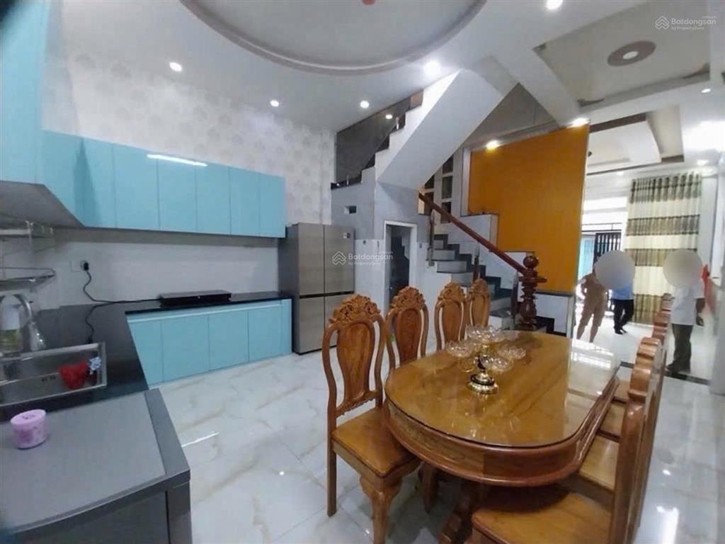 Nhà hẻm xe hơi  trương thị hoa q12  gần mega q12  5m x 12m  4 tầng  nhỉnh 5 tỷ tl