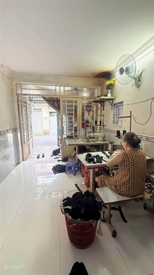 Nhà hơn 2 tỷ  shr  lê văn khương q12  hẻm thông xe tải  30m2