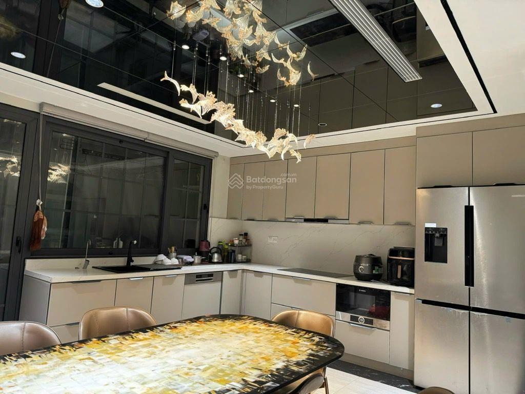 Nhà phân lô vỉa hè  đường vành đai 3.5 & trịnh văn bô  ô tô trong nhà  53mx 6 tầng  chỉ 14 tỷ