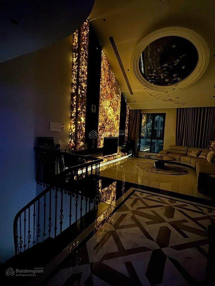 Nhà phân lô vỉa hè  đường vành đai 3.5 & trịnh văn bô  ô tô trong nhà  53mx 6 tầng  chỉ 14 tỷ