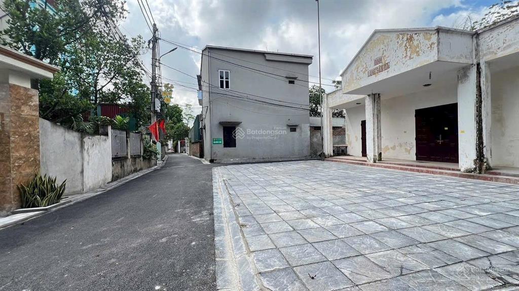 Nhỉnh 2 tỷ bán đất  xóm sằn  cổ loa  đông anh  hà nội. dt 33,6m2. mt 9m
