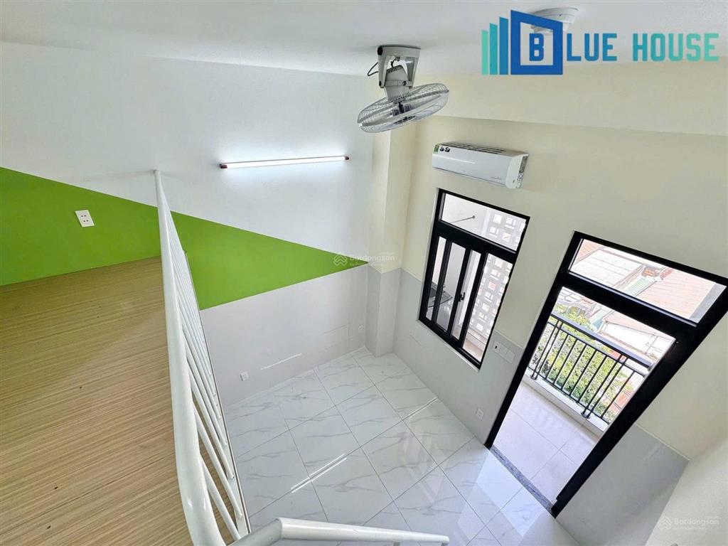 Cho thuê phòng ban công full nt, rộng 30m2, bảo vệ 24/7, giờ giấc tự do, gần ngay đầm sen