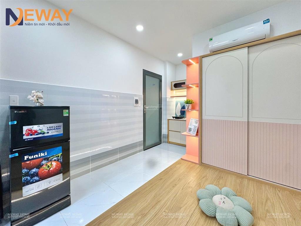 Cho thuê căn hộ dịch vụ mới xây full nội thất, toà nhà có thang máy, ban công ngay âu cơ, đầm sen